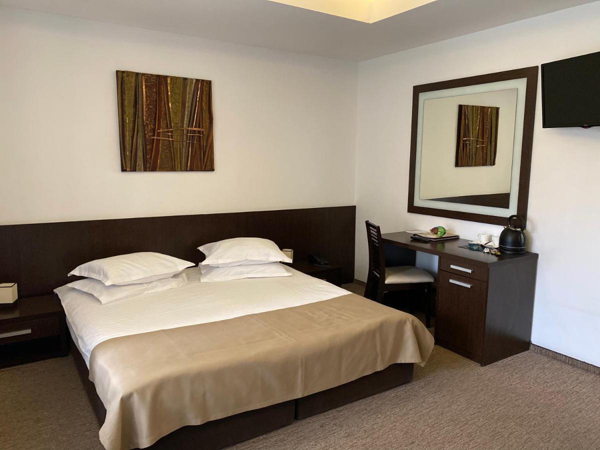 Hotel Smart Σινάια Εξωτερικό φωτογραφία