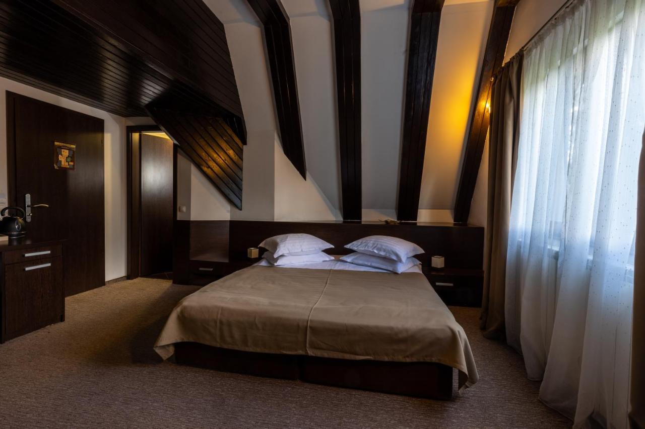 Hotel Smart Σινάια Εξωτερικό φωτογραφία